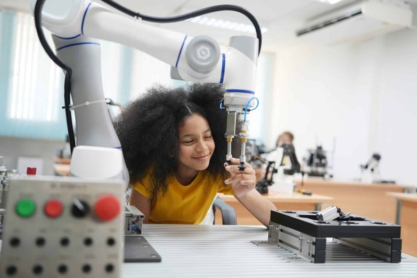 How Can Real Estate Portals Improve User Experience with AI?