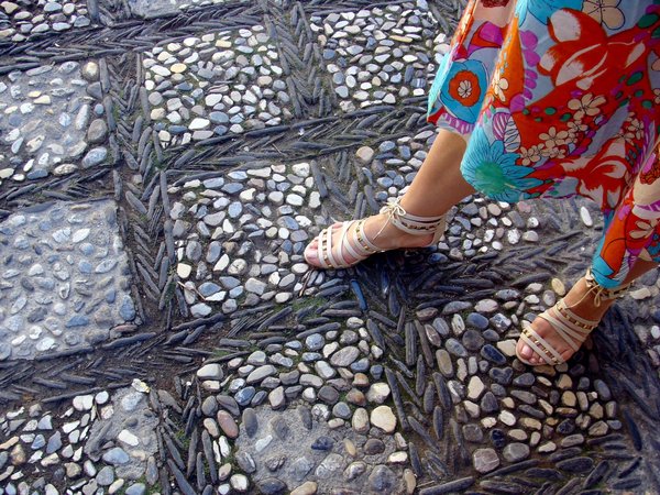 How Does Specialty Footwear Design Influence Injury Prevention in Long-Distance Trail Runners?